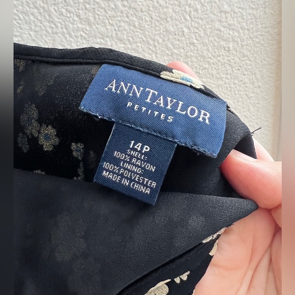 Vintage Ann Taylor Floral Print Skirt - Size 14P - Picture 4 of 5